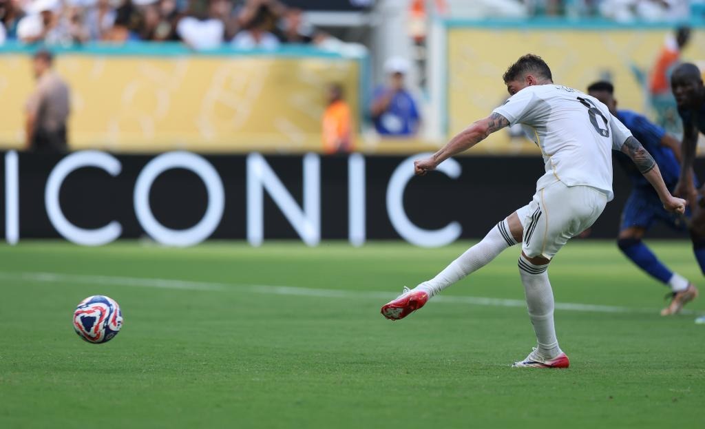 西媒：皇马为欧冠付出巨大代价，球员在西甲比赛